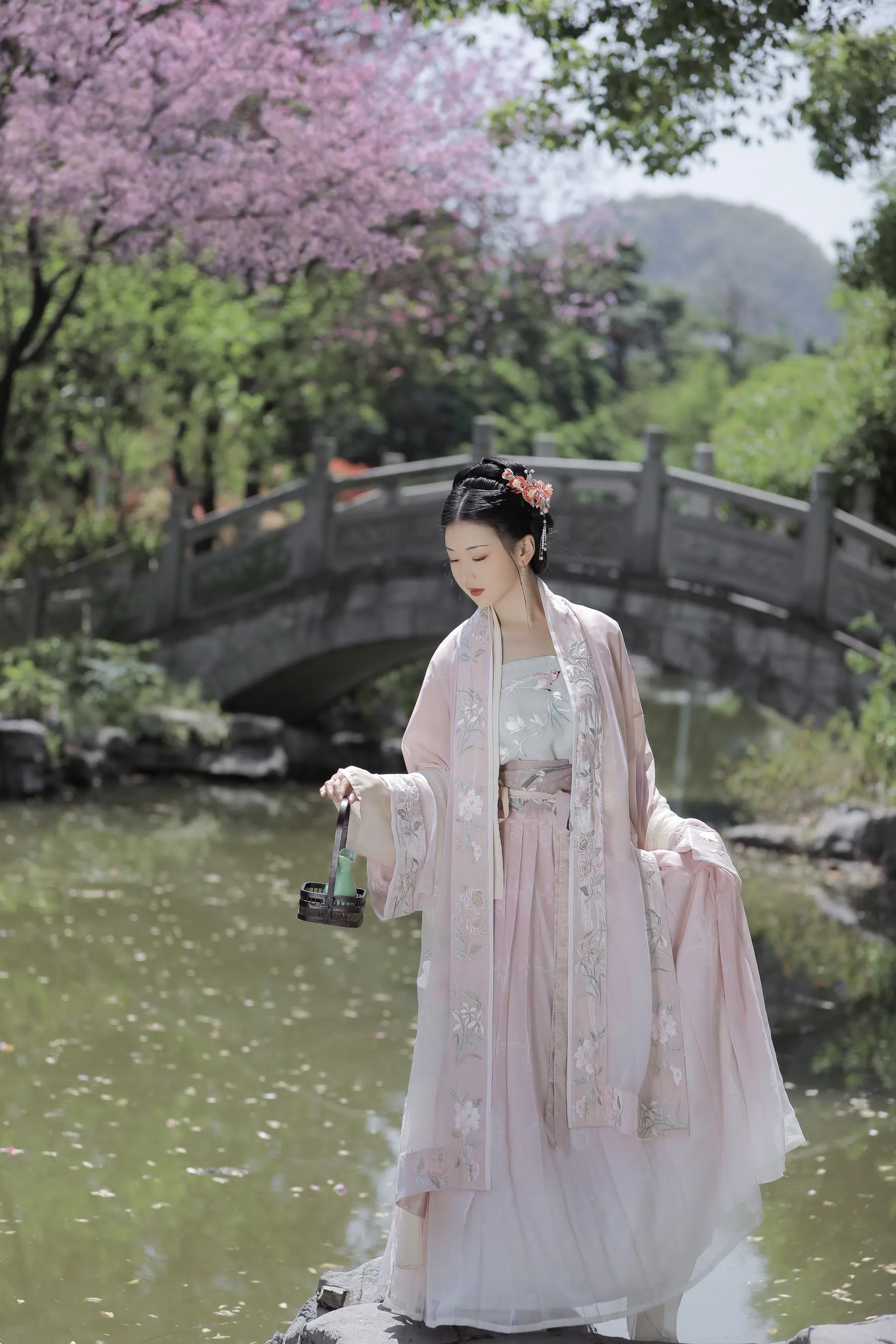 [艺图语] 2022.06.03 落花风 酸辣湯兒 [27P]插图4